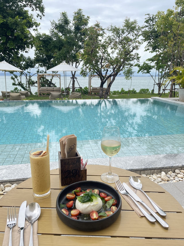The Beach Krabi  บีชคลับสุดชิคกระบี่