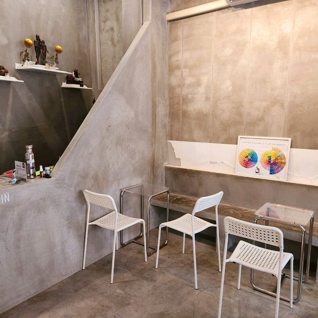 Hlangkha Cafe