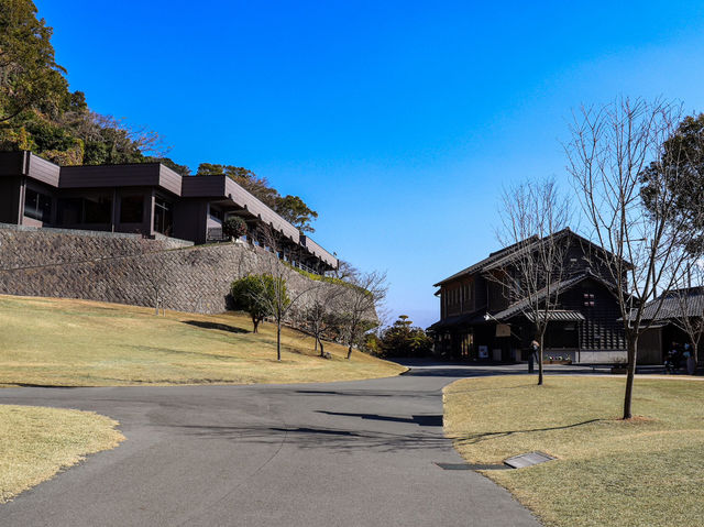 【鹿児島県】 雄大な桜島を一望できる借景庭園『仙巌園』