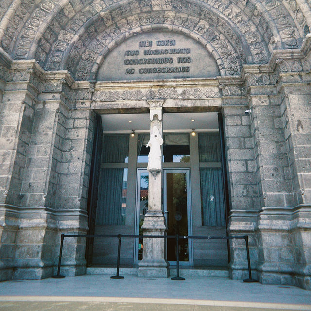  A Glimpse of Manila Cathedral
