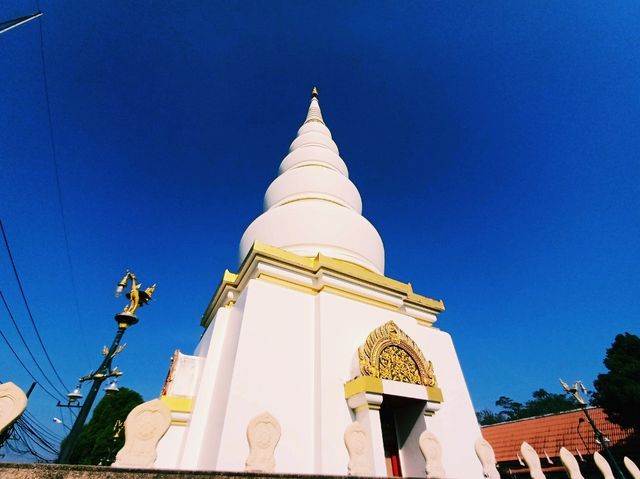 泰國董里著名的皇家古跡寺廟景點:Wat Tantayapirom，適合拍照📸打卡