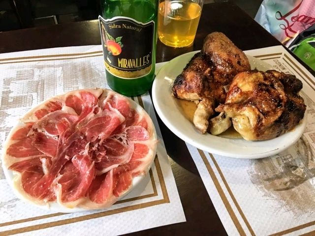 Casa Mingo 一口烤雞、一口蘋果酒，馬德里特色餐酒館