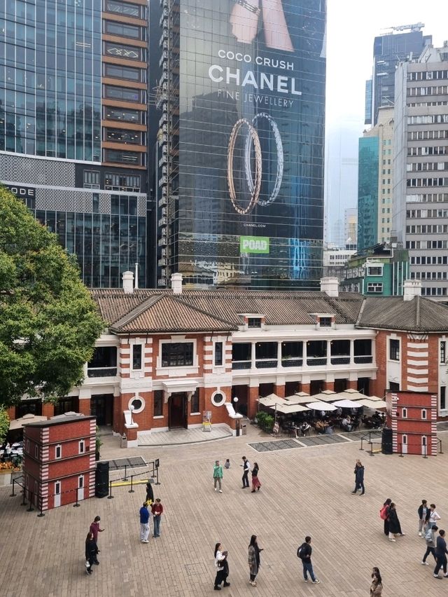 빌딩숲 사이에 휴식공간 : Parade Ground(檢閱廣場)🇭🇰