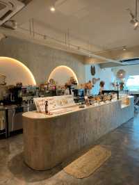 Cozy Café Vibes & Floral Magic