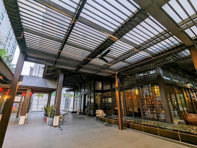 以海鮮自助百匯聞名的「台南桂田酒店 Queena Plaza Hotel」