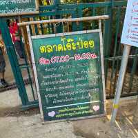 ทอดน่อง🍗ที่ตลาดชุมชนชาวกะเหรี่ยง สวนผึ้ง ราชบุรี