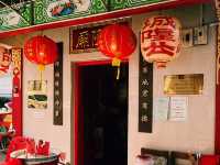 泰國曼谷著名寺廟景點：阿農卡蘭寺Anongkharam Worawihan Temple。阁楼式的寺庙，適合拍照打卡觀光旅遊！