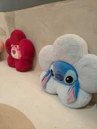 A Whimsical Café Experience – Art Toys Café