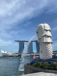 MERLION จุดแลนมาร์คแห่งหนึ่งของสิงคโปร์