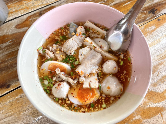 คุณแจงก๋วยเตี๋ยวปากหม้อเข้าวัง จ.ขอนแก่น