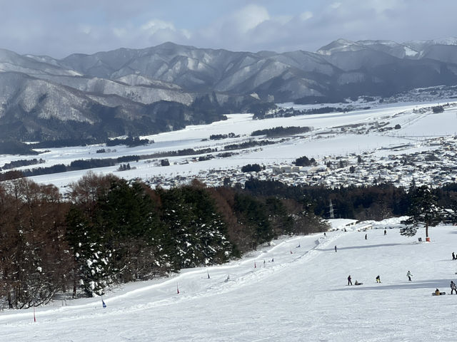 หนีร้อนไปเล่นสโนบอร์ดที่ Inwashiro Snow Paradise