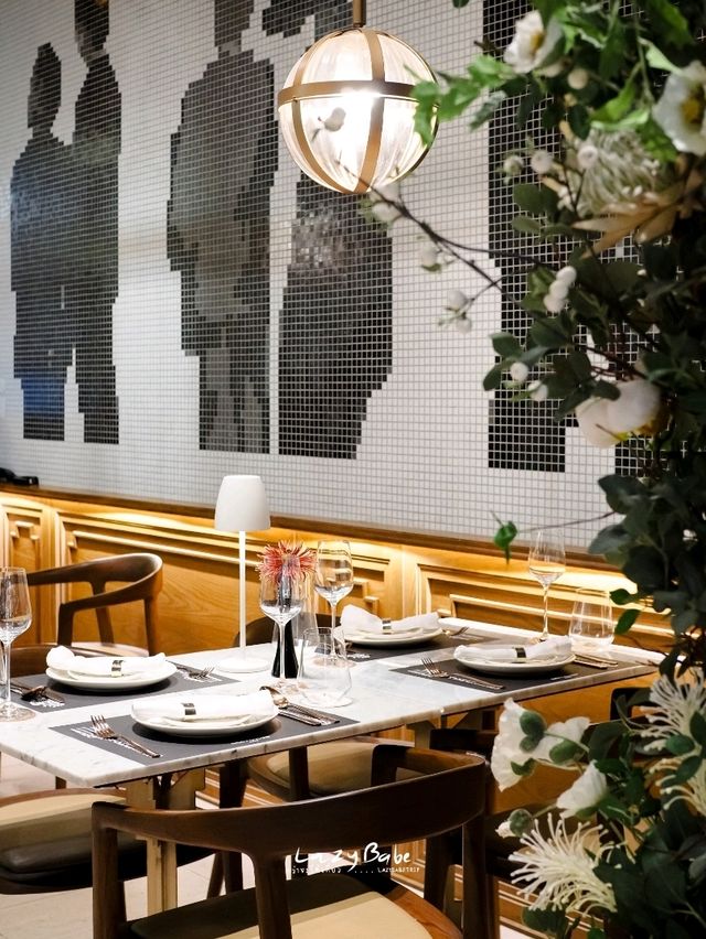 Underhound (Greyhound Café) อร่อยมาก อยากให้แมส