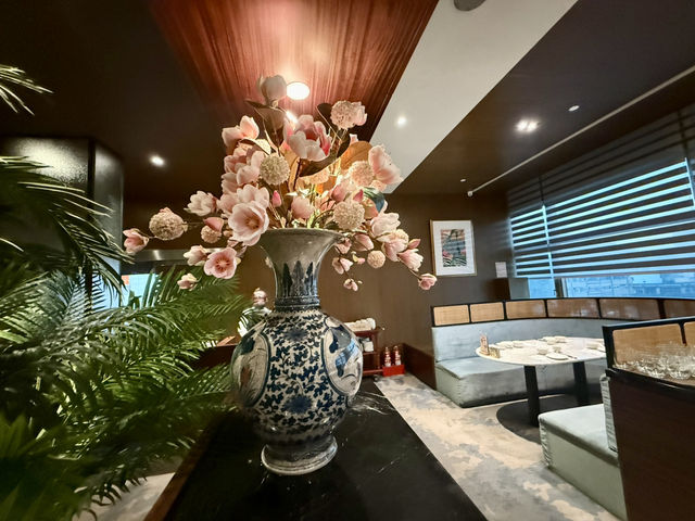高雄福華大飯店（珍珠坊）重新裝潢過富麗堂皇.美食非吃不可