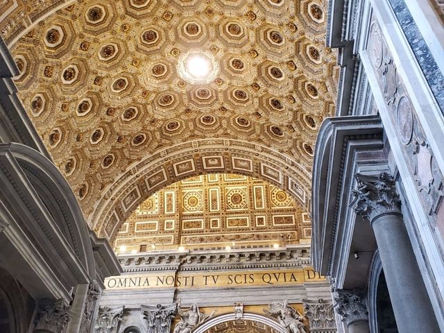 [🇻🇦バチカン] 圧巻の美しさ、サン・ピエトロ大聖堂とミケランジェロのピエタ