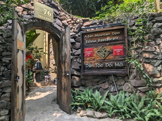 【ベトナム】ハノイのミシュラン掲載店、A Bản Mountain Dew