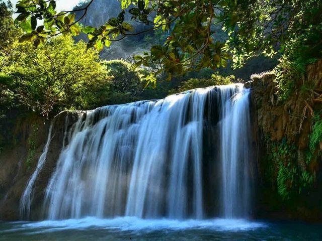 ล่องเรือยางจากอุ้มผาง สู่...ทีลอซู
