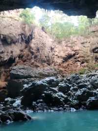 Bai Niao Yan (Hundred Birds Cave) – A Symphony of Light, Water, and Nature