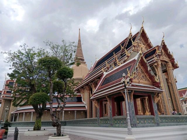 🚶‍♀️เดินชมวัดพระเชตุพน ถึงวัดราชบพิธ