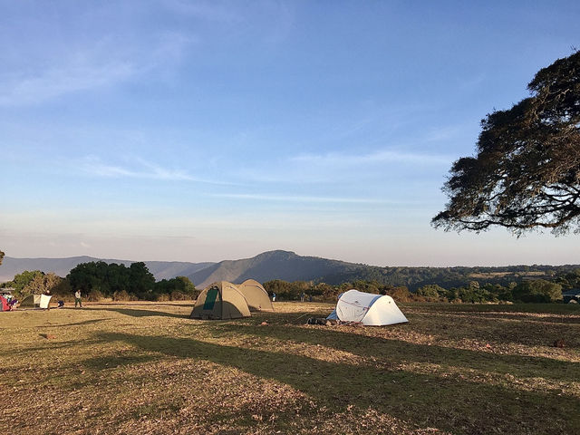 Simba Campsite A｜坐擁壯麗火山口景色的高山營地