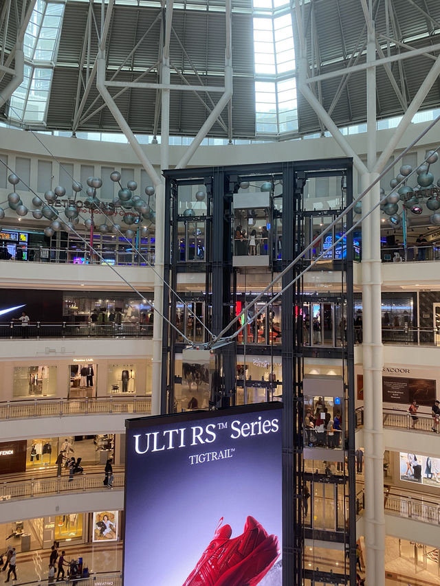 SURIA KLCC ห้างหรูกลางเมืองกัวลาลัมเปอร์