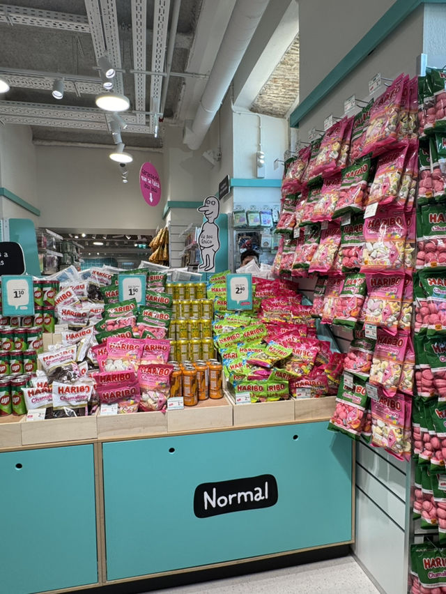 【ポルトガル リスボン】まるで迷路！ポルトガルの巨大雑貨屋 Normal