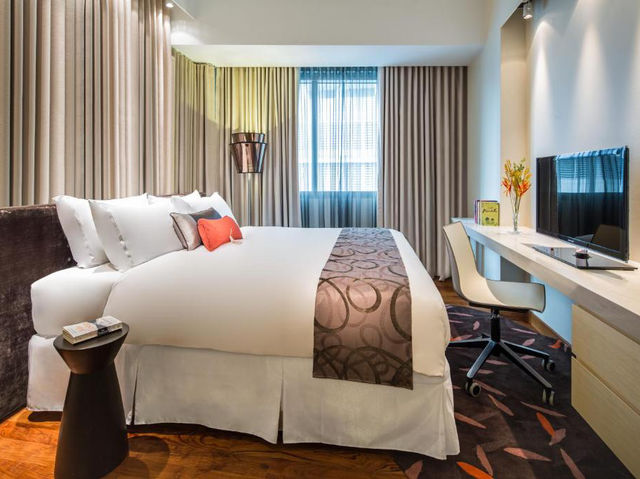 “The Park Avenue Rochester: West Side Serenity for Work and Stay”