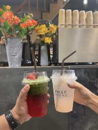 PhatLoong Cafe (พัท-ลุง คาเฟ่)