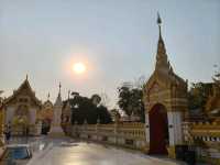พระธาตุพนม ศาสนสถานศักสิทธิ์แห่งอีสาน