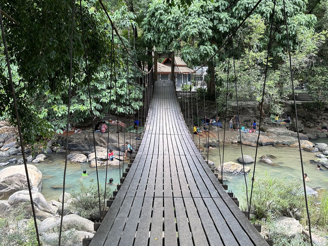 บ่อน้ำพุร้อนรักษะวาริน จ.ระนอง