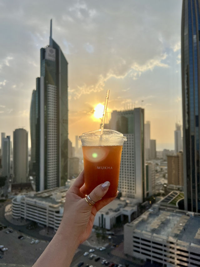 A Quiet Day Wandering Through Kuwait – Bayside Walks & Tower Views
