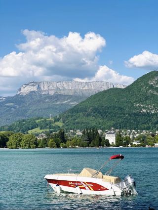 Fairy Tale Town Annecy | At the Foot of the Alps