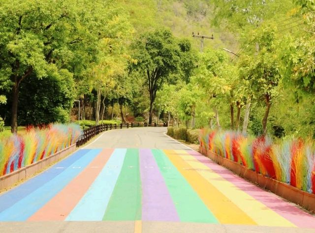 วนอุทยานเขานางพันธุรัต โดดเด่นที่ภูเขาหินปูน