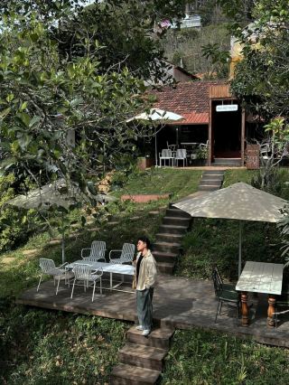 Đợi Một Người Homestay & Café