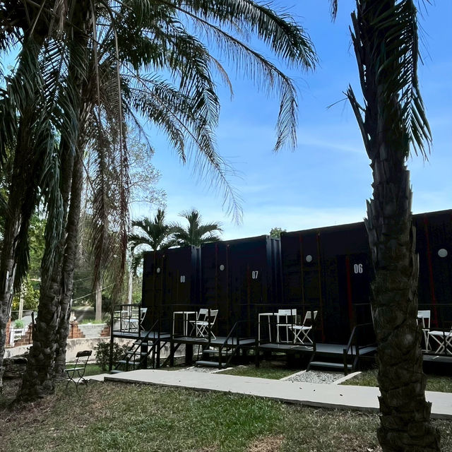 NOMADS HOMESTAY & Restaurant 🌴 ที่พักฟีลดี 