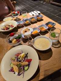 **A Slice of Paradise in Dali: Hushan Yunyin Qungshan Cliff Hotel** 