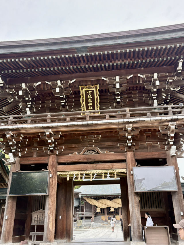 【福岡県】高台から参道と海が望める宮地嶽神社！