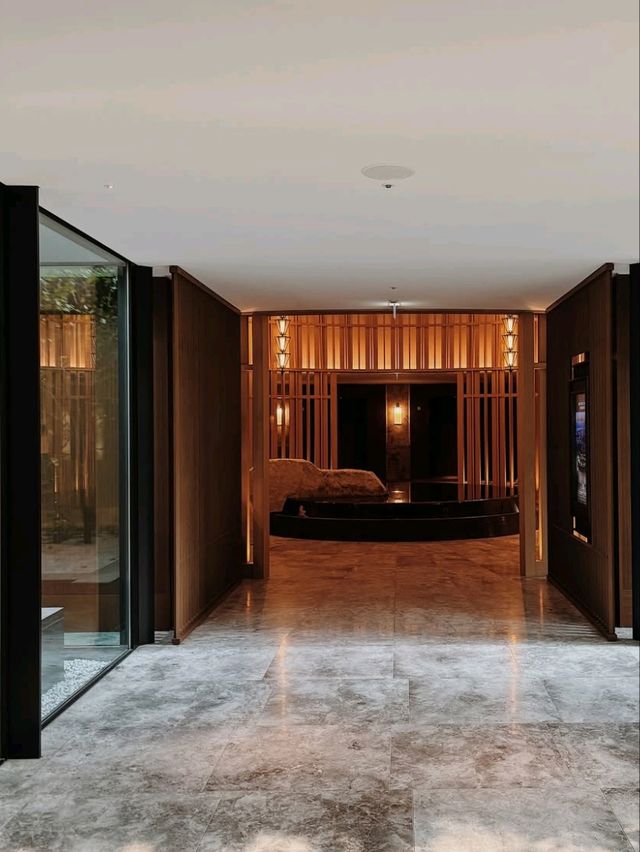 💎 Waldorf Astoria Osaka – Pure Elegance in the Heart of the City 🏙️✨