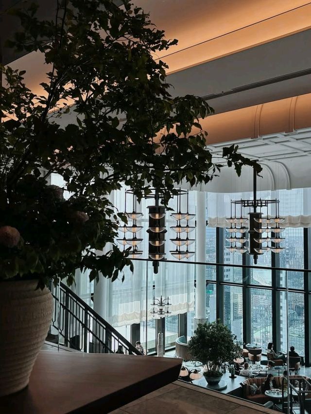 💎 Waldorf Astoria Osaka – Pure Elegance in the Heart of the City 🏙️✨