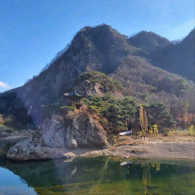 Chillin' at Jikjisa in Gimcheon