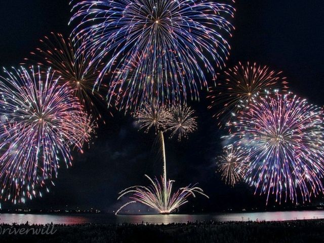【三重県】5000発が彩る花火の華「津花火大会」