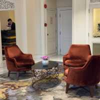 🇸🇬🏨 InterContinental Singapore: Elegant White Retro Charm in the City Center