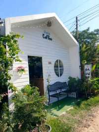 บ้านองุ่น Coffee