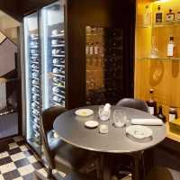 Pave flower Restaurant