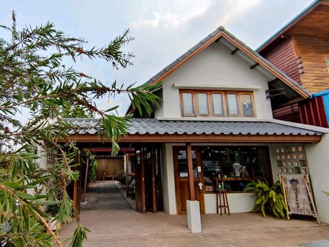 ☕ : Root Coffee คาเฟ่นางรอง บุรีรัมย์