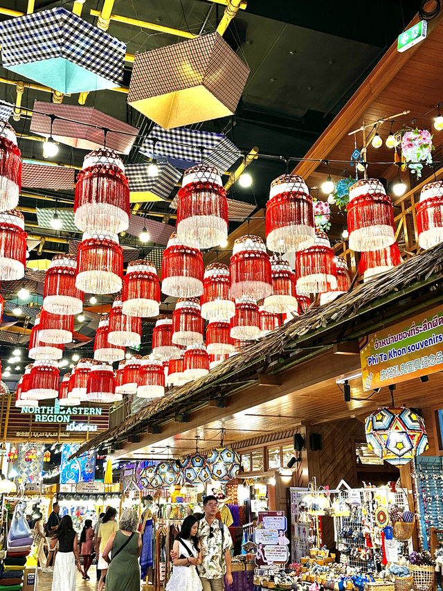 ICONSIAM's SOOKSIAM is a large indoor floating market
