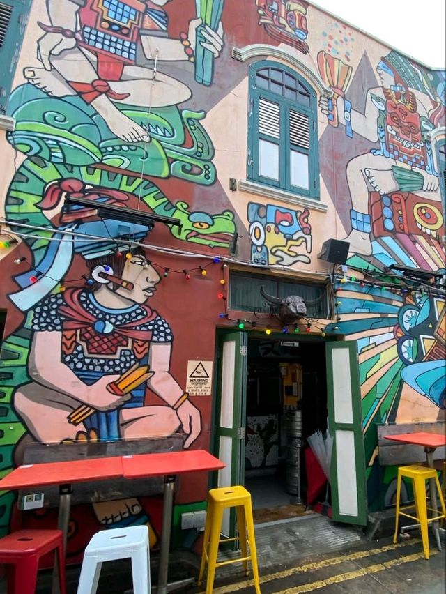🛍️🎈 Bugis Street Singapore – Shop, Snack, and Snap! 🇸🇬📸