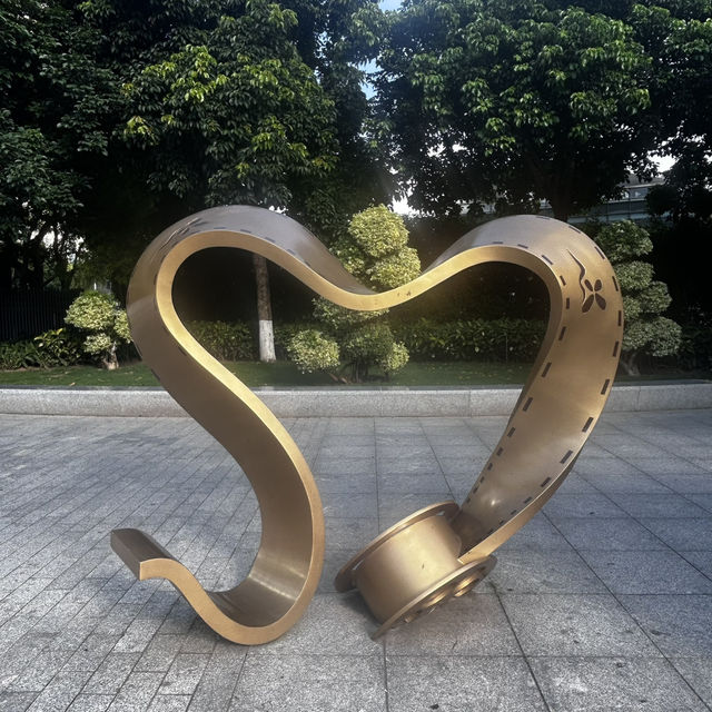 🌀 Xiamen’s Spiral Walkway: Where Futuristic Design Meets Mountain & Sea Views!