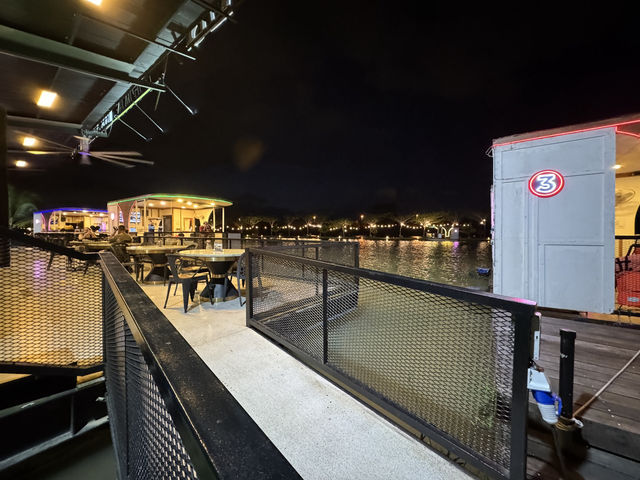 🌊 Lakeside Dining Done Right at LS X Park Restaurant