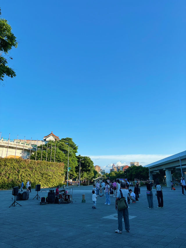 🌿在城市裡散步呼吸的浪漫時光｜台北花博園區慢旅行