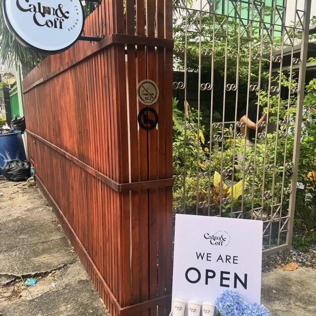 Calm and Coff Cafe – พระราม 9 